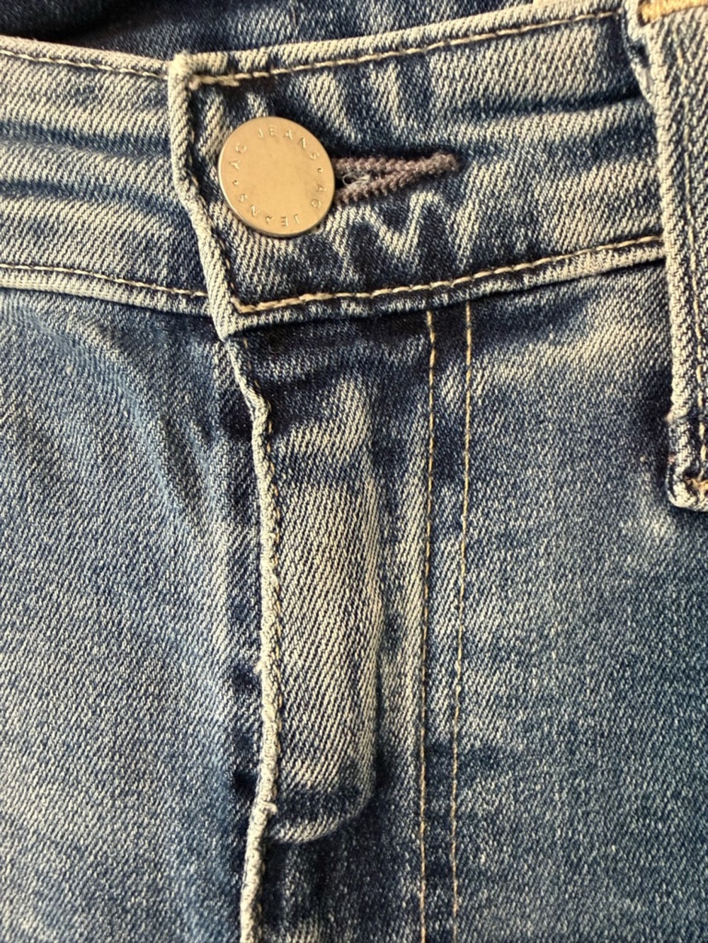 AG Jeans Mari Mid Rise Straight Crop Size 26 Medium Wash - Picture 6 of 13